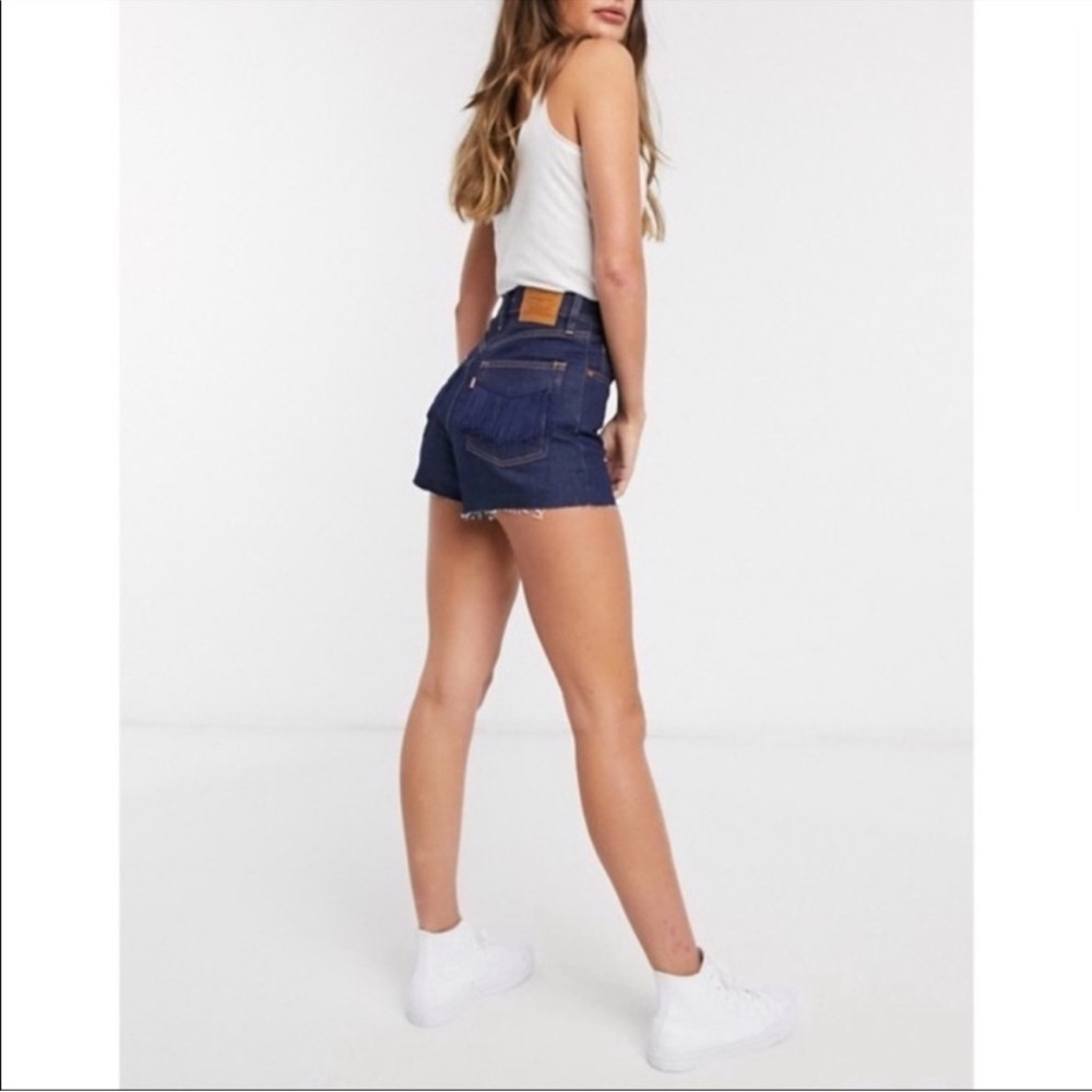 LEVI’S Ribcage Jean Shorts - Picture 2 of 16